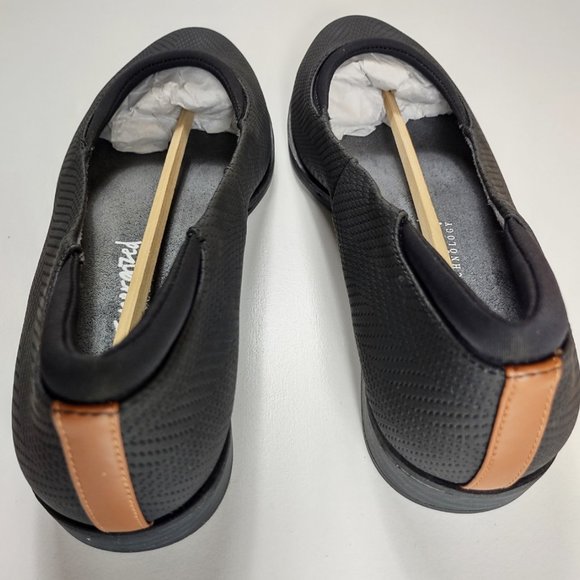 Dr. Scholl's Shoes - NWT Dr. Scholls Women's Black Be Energized Foam Technology Shoes Size 8.5